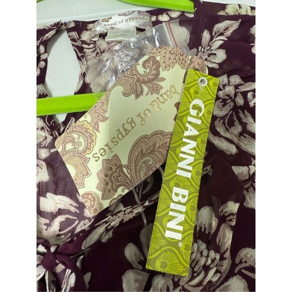 NWT Band of Gypsies Romper Womens Sz M Purple Floral Ruffle V-Neck Boho Festival - Picture 10 of 13